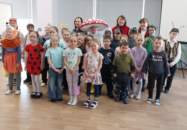 Театральный час объединил дошкольников и обучающихся школы-интерната в рамках инклюзивной творческой лаборатории при спецбиблиотеке