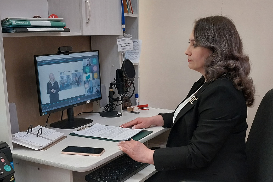 Твори с нами: опыт инклюзивной творческой лаборатории спецбиблиотеки освещен в ходе Межрегиональноговидеомоста