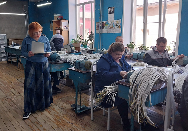 «Наши герои»: спецбиблиотека имени Льва Толстого  провела информационно-патриотический час в поддержку СВО